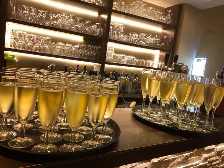 Cava-event met groep bij Captain Cook